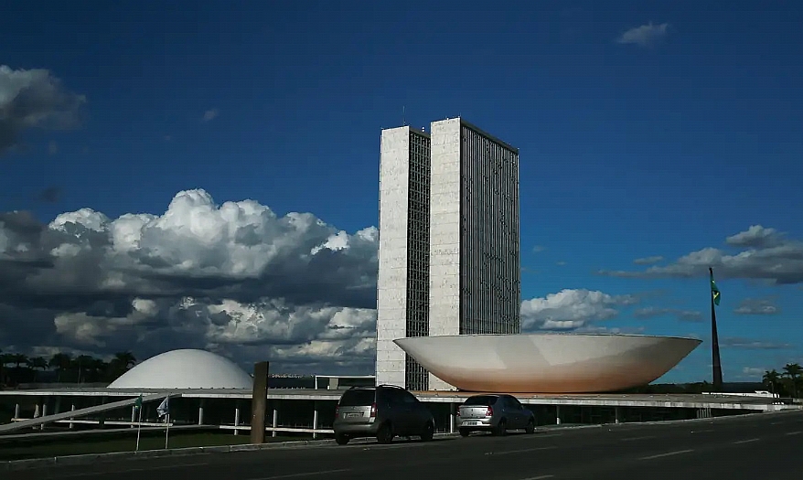 Aborto, cigarro eletrônico e delação premiada movimentam Congresso