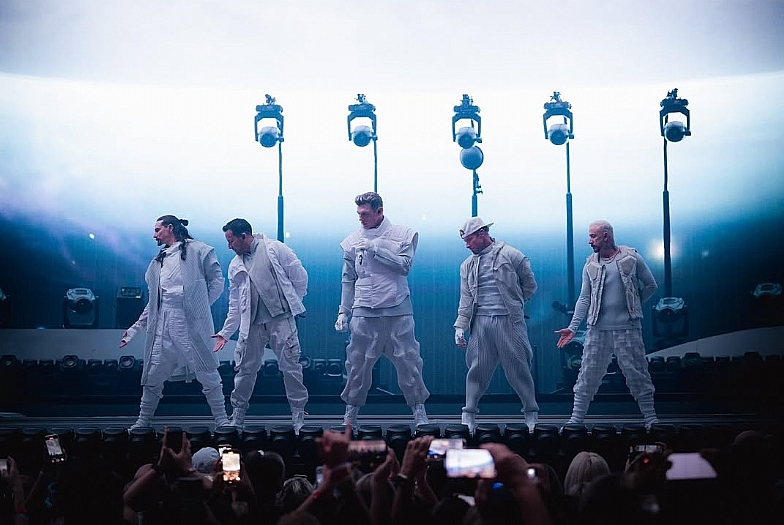 Backstreet Boys fazem show deslumbrante para fãs devotos no Sphere em Las Vegas