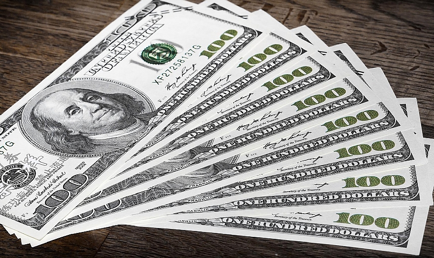 Dólar sobe e fecha perto de R$ 5,15 com aversão a risco