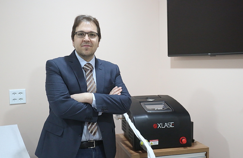 O tratamento com laser transdermico pode substituir a cirurgia de varizes? Entenda a diferença