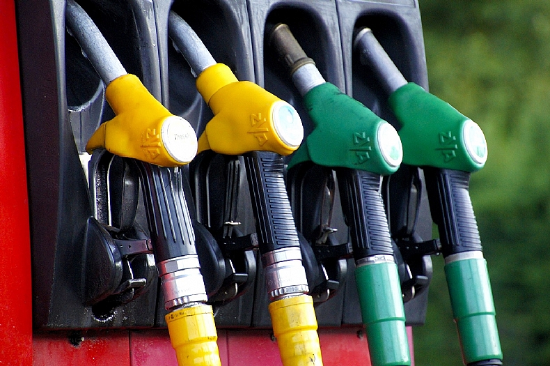 Petrobras anuncia novo aumento da gasolina e do diesel nas refinarias