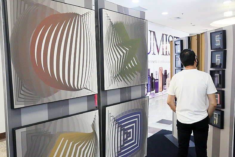 Riopreto Shopping recebe pela primeira vez exposição do artista plástico Newton Malvezzi