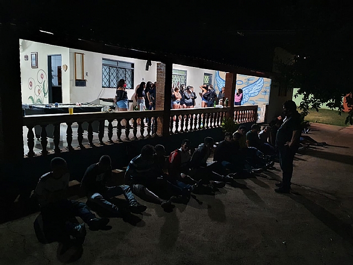 Guarda Municipal flagra aglomeração em festas, bares e praça de Rio Preto