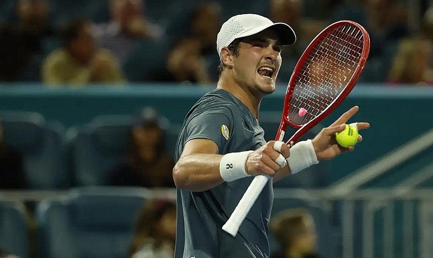 Tênis: João Fonseca avança para quartas de final em Monte Carlo